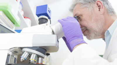 España incorpora un nuevo tratamiento contra la leucemia más frecuente en adultos
