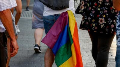 Investigan en España presuntas terapias de conversión LGTBI