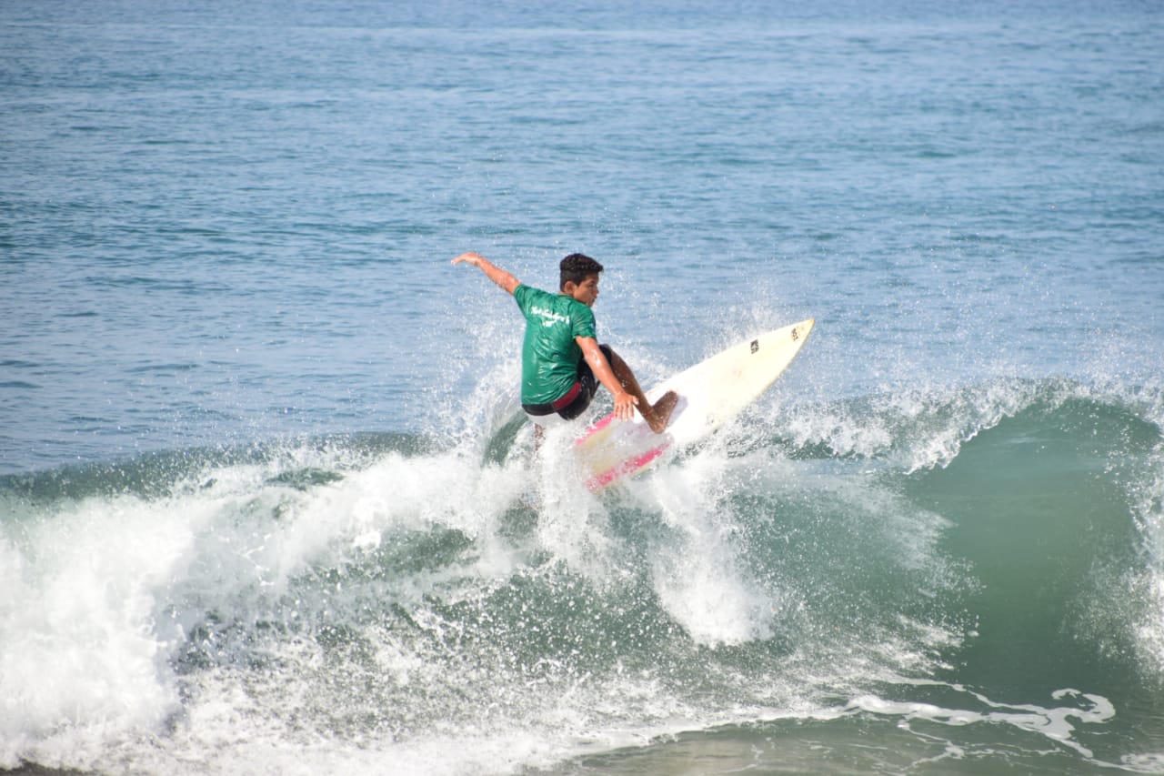 Concurso de surf en la comunidad Miramar