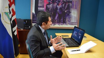 Reconocido periodista Pascual Serrano en reunión virtual con embajador de Nicaragua