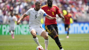Empate que deja todo abierto entre Bélgica y Egipto
