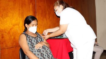 Vacunación contra la covid-19 a embarazadas para este 23 y 25 de octubre
