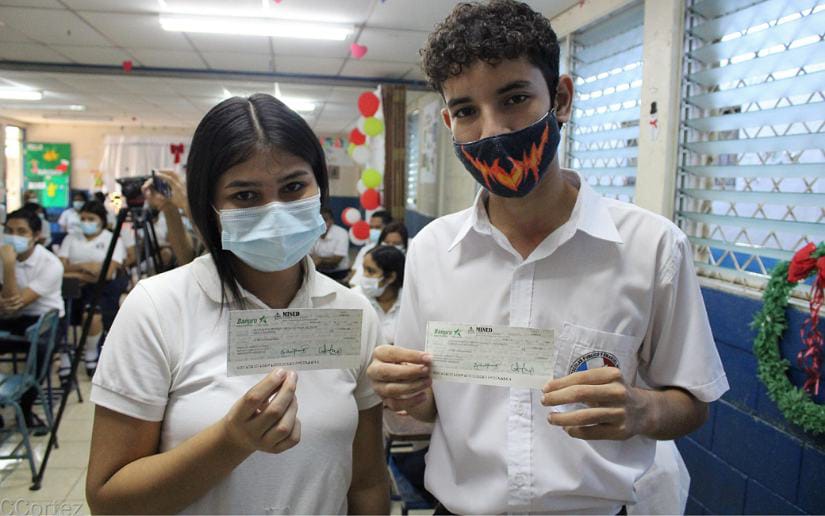 Nicaragua inicia entrega de Bono Complementario de Promoción para Bachilleres