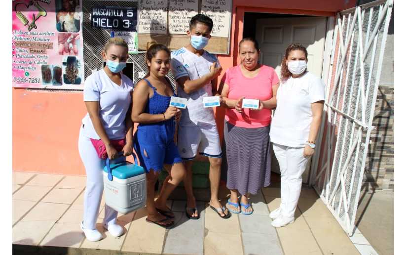 Continúa vacunación voluntaria contra la COVID-19 en barrios de Managua