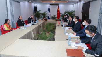 Presidente Daniel Ortega y Compañera Rosario sostiene encuentro con delegación de China