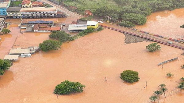 Reportan más fallecidos por lluvias en Minas Gerais, Brasil