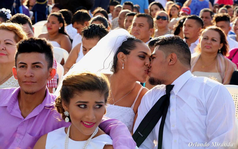 400 parejas se jurarán amor eterno en el Puerto Salvador Allende