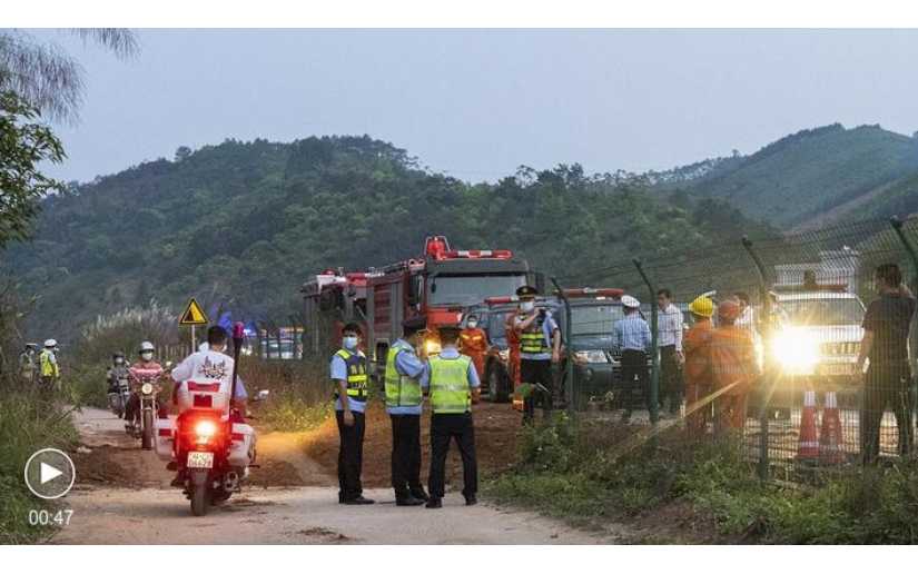 Avanzan labores de rescate del vuelo MU5735 en Wuzhou, China