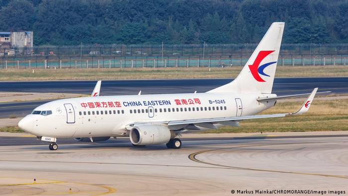 Avión Eastern Airlines se estrella en el sur de China con 132 personas a bordo