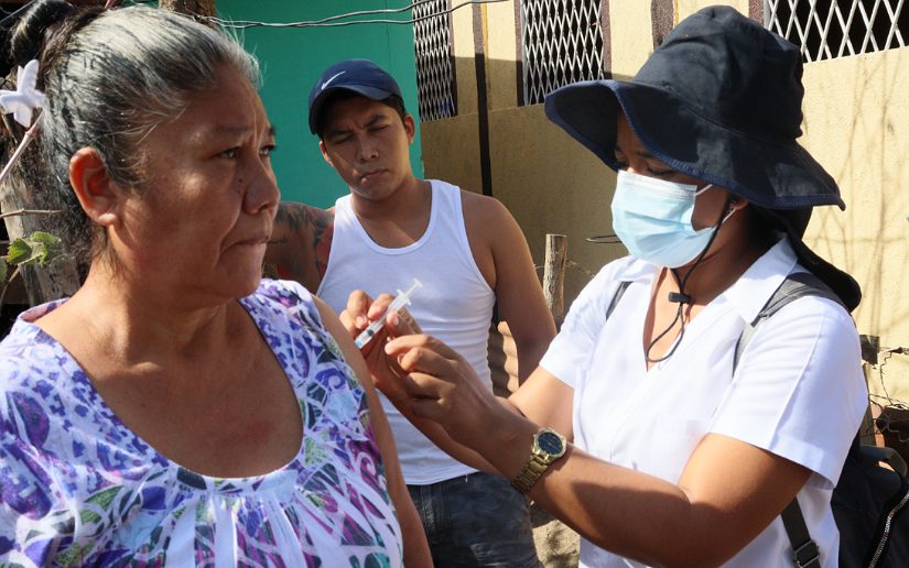 Nicaragua continua en jornada de inmunización contra la COVID-19