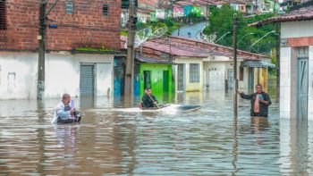 Lluvias provocan el aumento de brasileños fuera de sus hogares