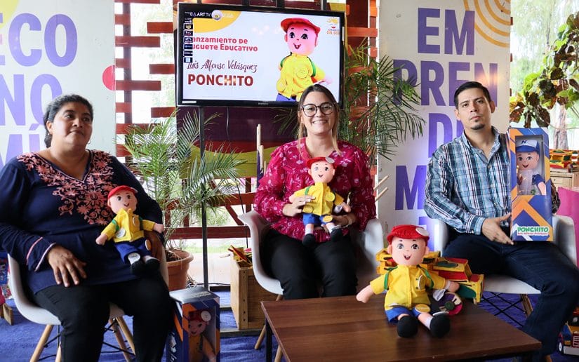 Ponchito es el nuevo juguete didáctico para los niños de Nicaragua