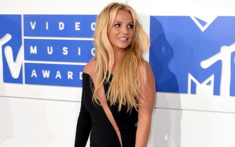 Britney Spears: La portada nunca vista de su álbum «Blackout»