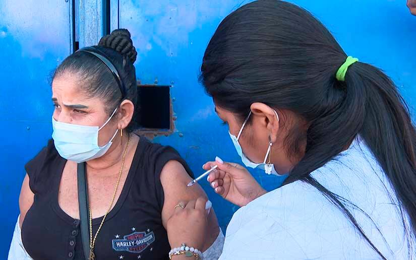 Desarrollan vacunación contra la Covid-19 en Tipitapa
