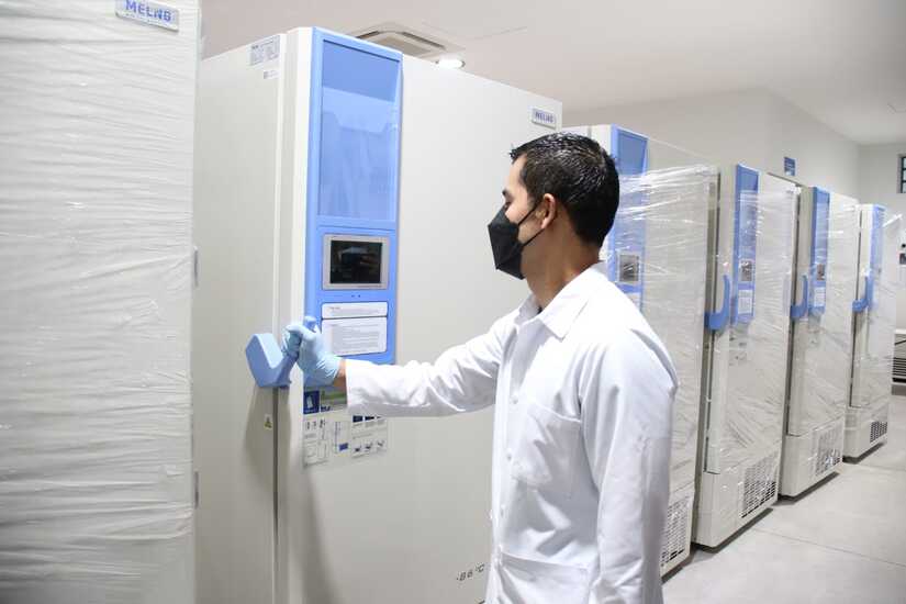 Minsa recibe 10 congeladores de baja temperatura