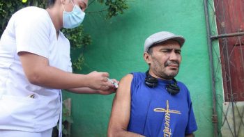 Pobladores completan y renuevan esquemas de vacunación anticovid en Ticuantepe 