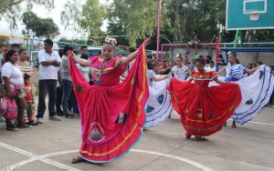 Realizan festival de danza tradicional en saludo al 43/19
