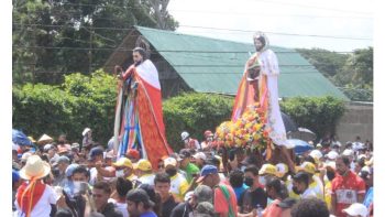 Realizan tradicional topes de santos y desfiles de bailes en Jinotepe