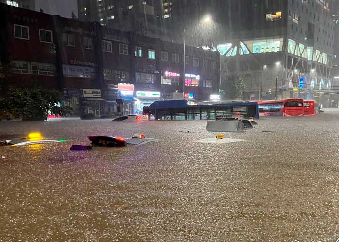 Corea del Sur: Fuertes lluvias dejan varias calles inundadas