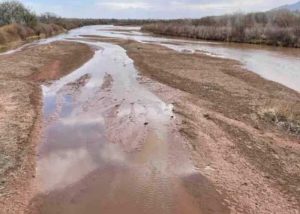 Desaparece el agua de Río Bravo dejando sequia en Alburquerque