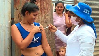 Familias de Mateare completan esquema de vacunación