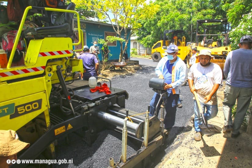 Más de 4 calles asfaltadas para pobladores del Barrio Carlos Núñez