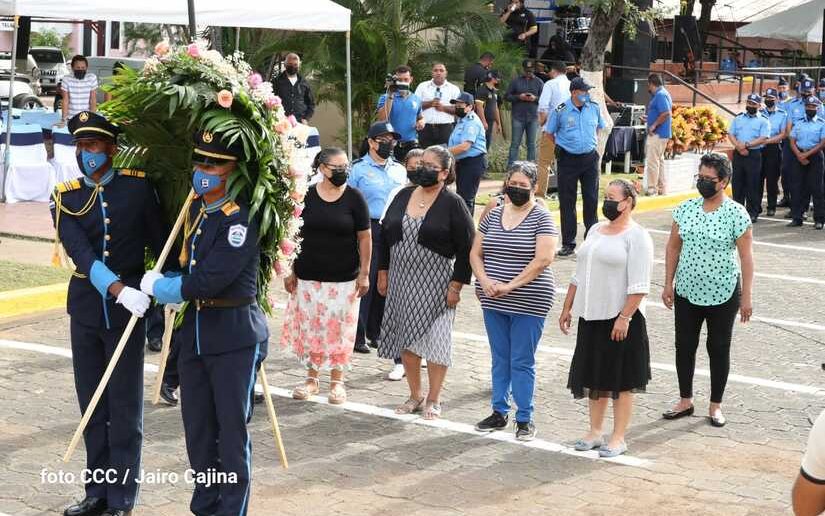 Policía Nacional rinde homenaje a compañeros caídos en cumplimiento de su servicio