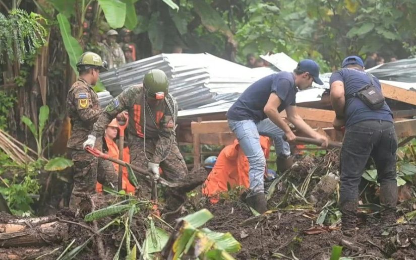 El Salvador decreta alerta máxima por lluvias