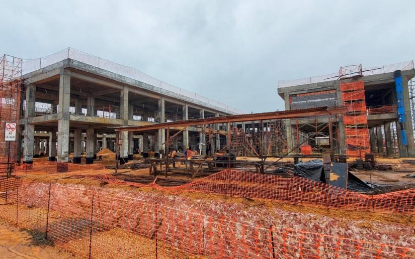 construcción del Hospital Regional Nuevo Amanecer, en Bilwi