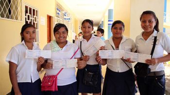 63 mil bachilleres en Nicaragua recibirán el bono complementario, solidario de promoción