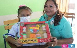 Gobierno de Nicaragua continua entrega de juguetes navideños