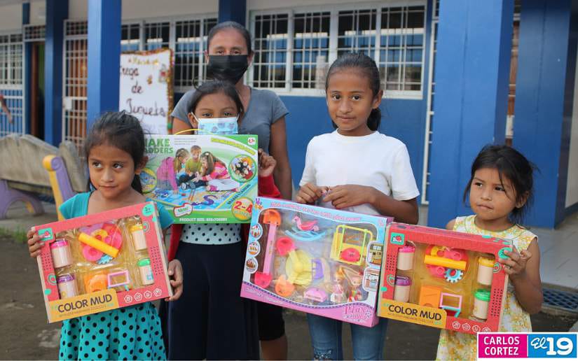 Gobierno de Nicaragua continua entrega de juguetes navideños