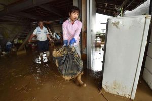 Las posibles causas de las tres inundaciones mortales en India, Japón y Estados Unidos según los expertos 