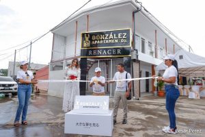 Chocolatito González inaugura González Apartamento 