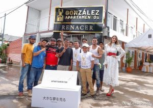 Chocolatito González inaugura González Apartamento 