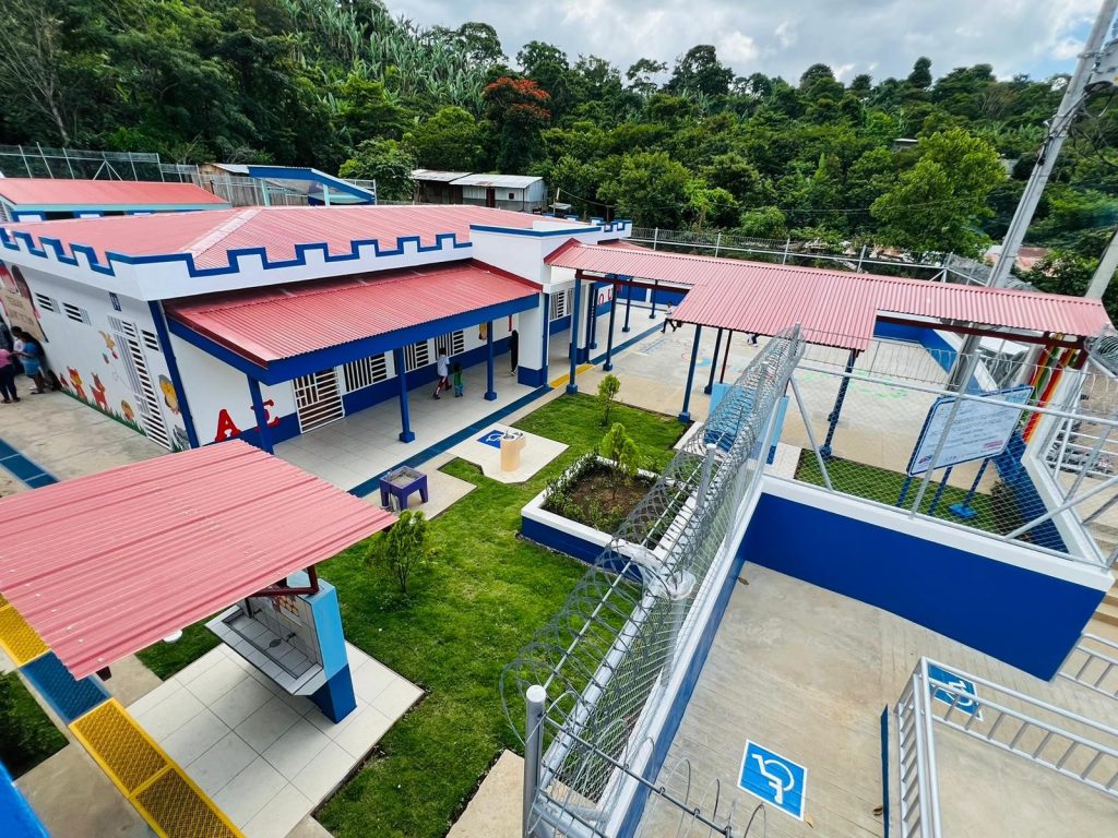 Inauguración de escuela primaria en Jinotega