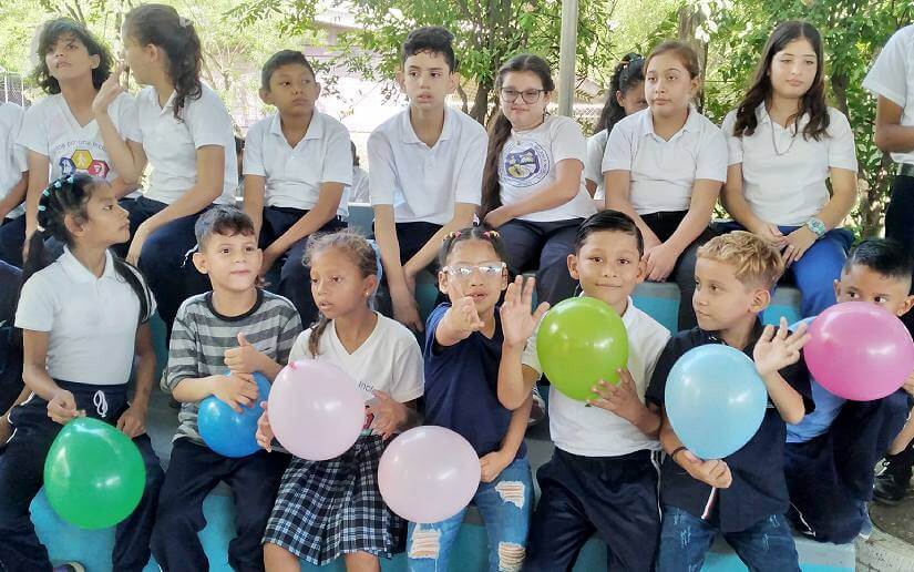 Celebran Mañana de Colores en el Centro de Educación Especial Melania Morales