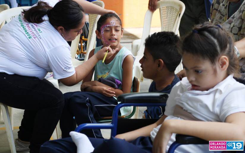 Celebran Mañana de Colores en el Centro de Educación Especial Melania Morales
