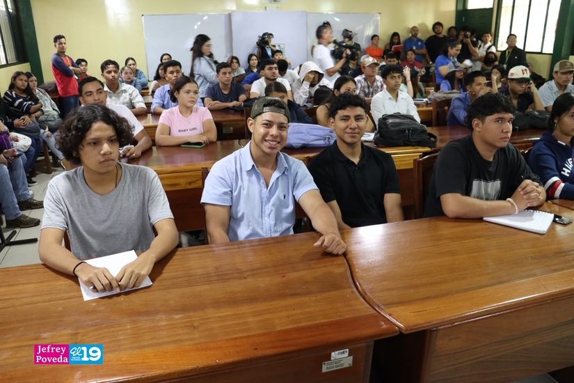 Universitarios se capacitan en manejo inteligente de plagas para una agricultura sostenible