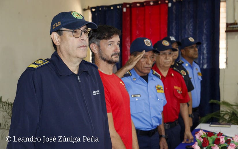 Bomberos Unidos siguen perfeccionando su técnica en el curso de Extinción de Incendio Estructural