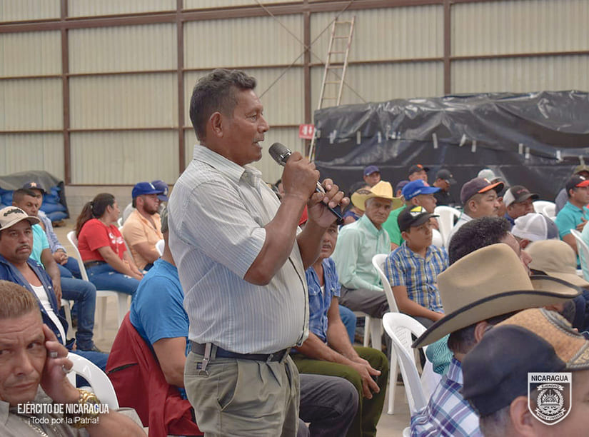 Productores cafetaleros de Jinotega sostienen reunión con el Sexto Comando Militar