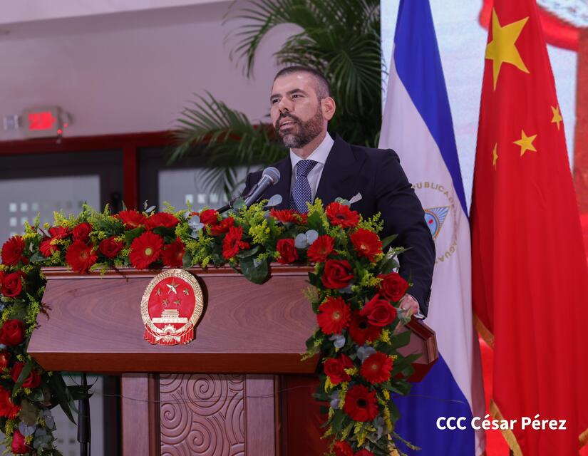 República Popular China emerge como una luz de esperanza para la humanidad