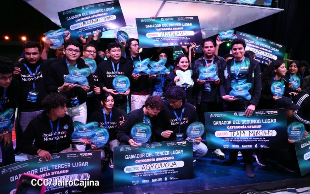 Hackathon Nicaragua EntornOS 2024 premia a los ganadores de la octava edición