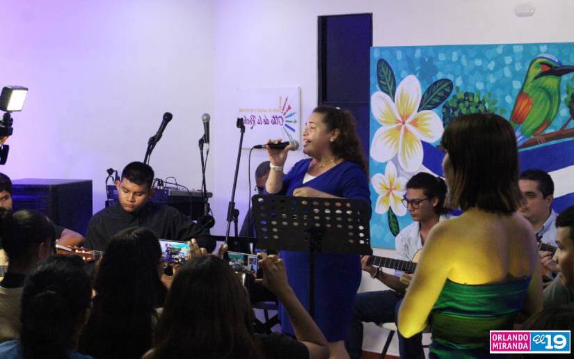 Protagonistas de la Casa de Cultura "Otto de la Rocha" en el concierto Cantos de Amor a Nicaragua
