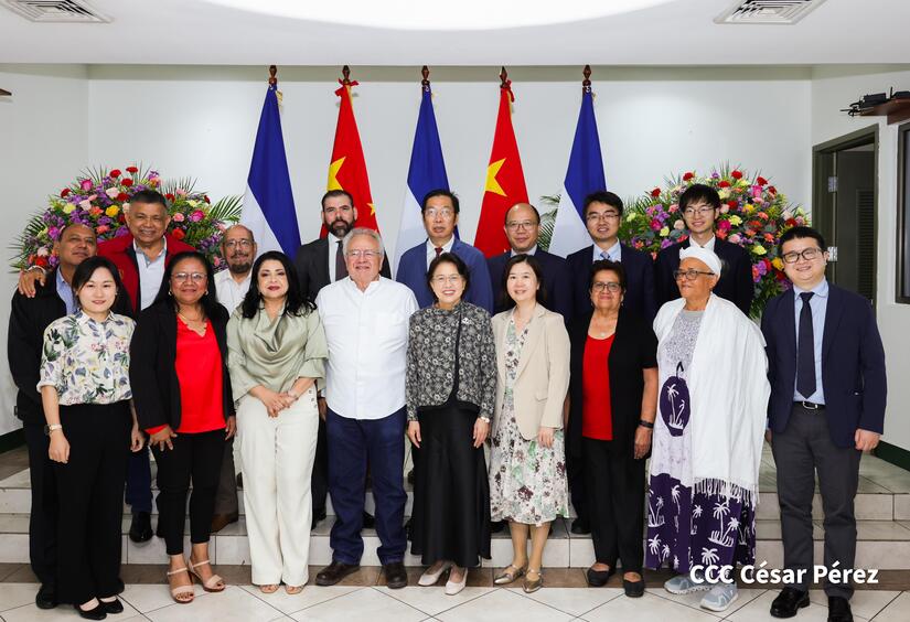 Asamblea Nacional y delegación china sostienen encuentro de intercambio fructífero y amistoso