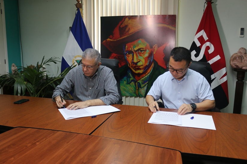 Enacal firma contrato para ampliar y mejorar Sistema de Alcantarillado Sanitario de Tipitapa