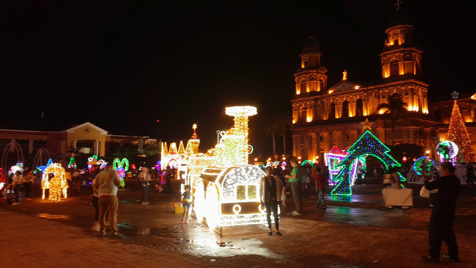ambiente navideño en Managua