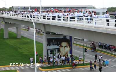 Juventud Heroica y de Todos los Tiempos entrega a las familias Paso a Desnivel Comandante Julio Buitrago