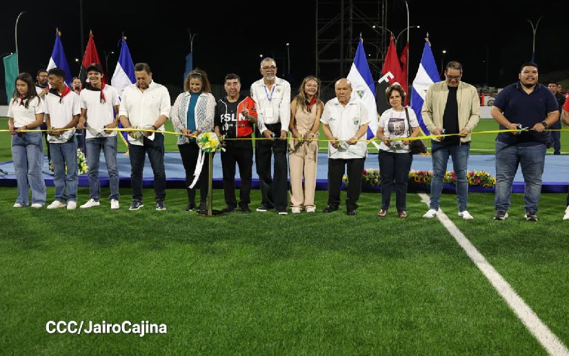 Juventud nicaragüense protagoniza entrega del nuevo Estadio de Fútbol Miguel “Chocorrón” Buitrago