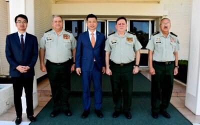 General Julio César Avilés se reúne con el Embajador de China en Nicaragua